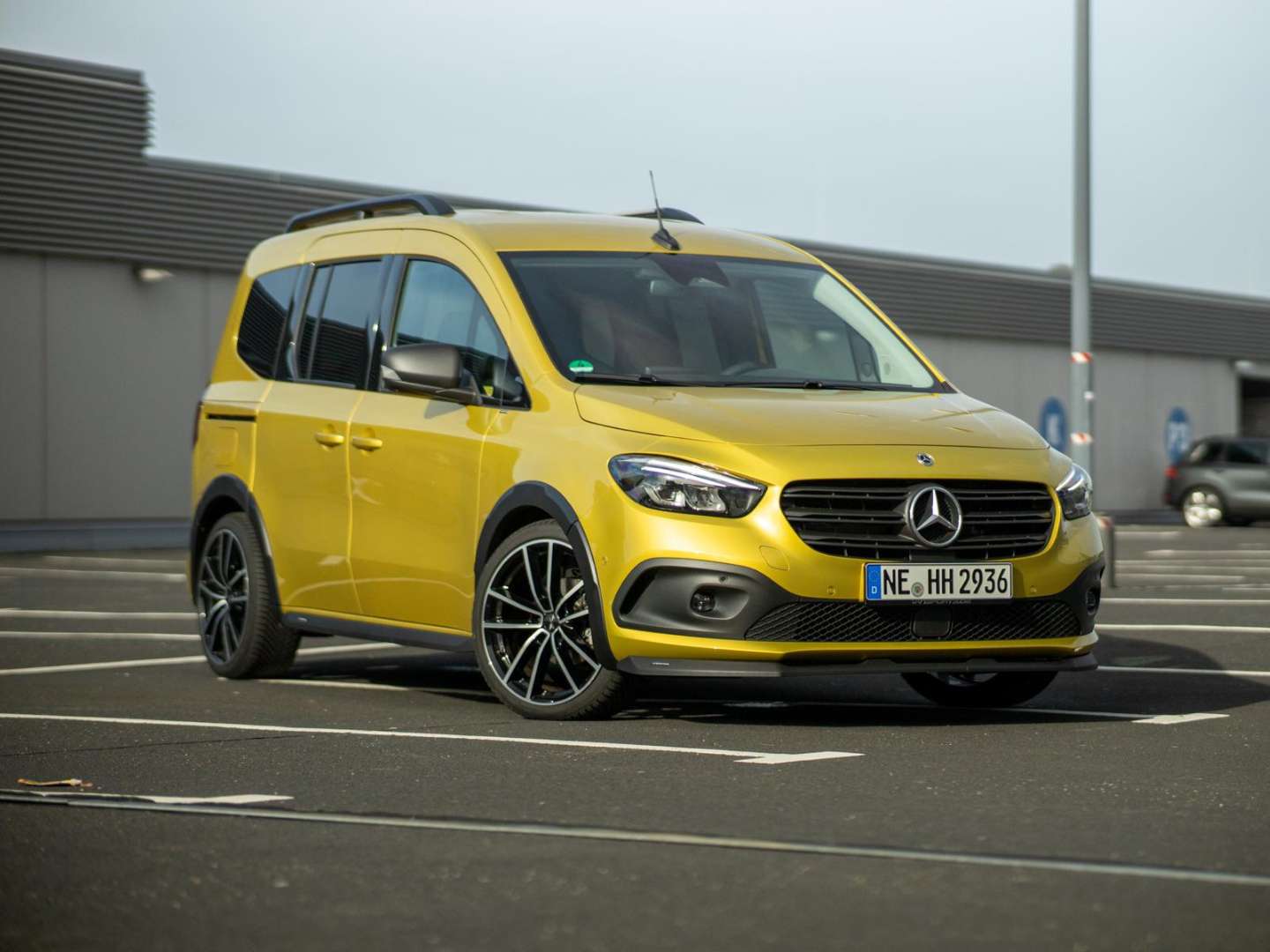 DOX 2 - 19 Zoll Alufelge in schwarz poliert für Citan 420