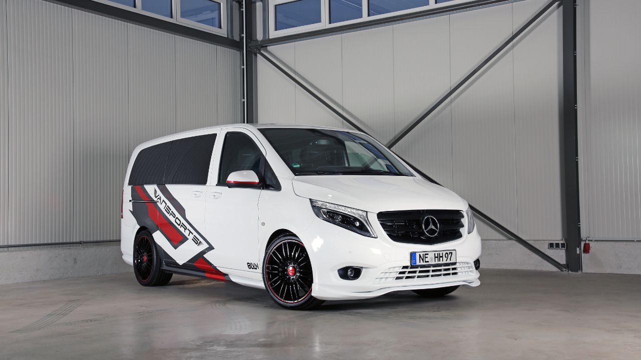 Der White SportsVan
