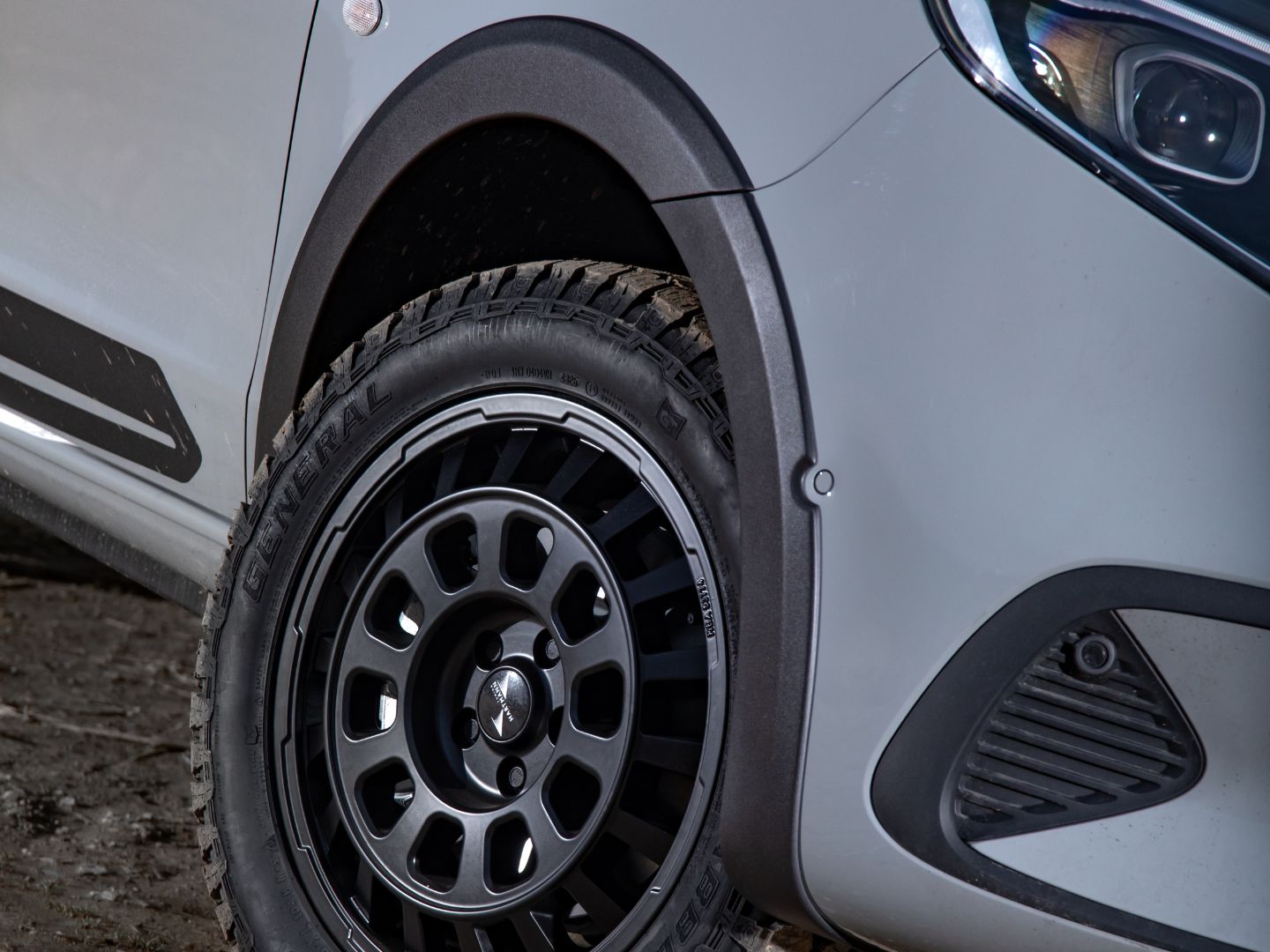 Kotflügel-Aufsätze für Mercedes-Benz Vito/ V-Klasse 447 "L/XL" (ab Facelift 2024)