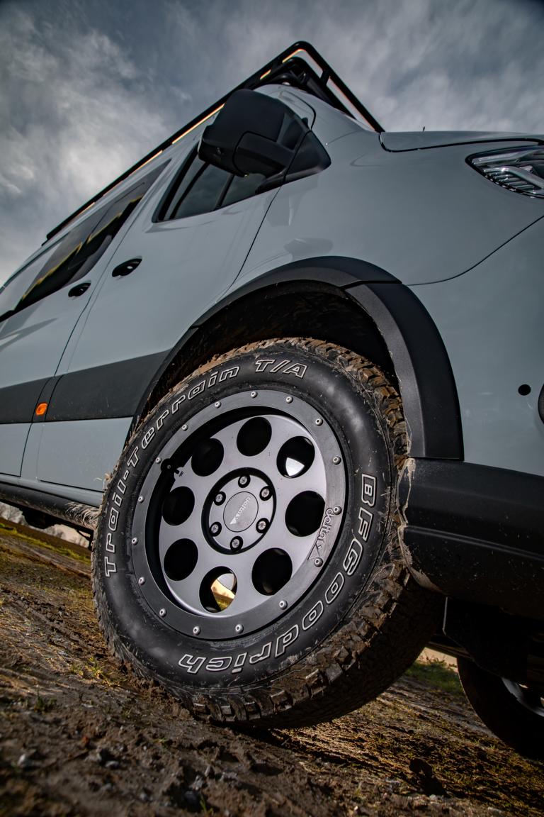 VANSPORTS Gravel-X: Offroad-Styling für den Mercedes Sprinter